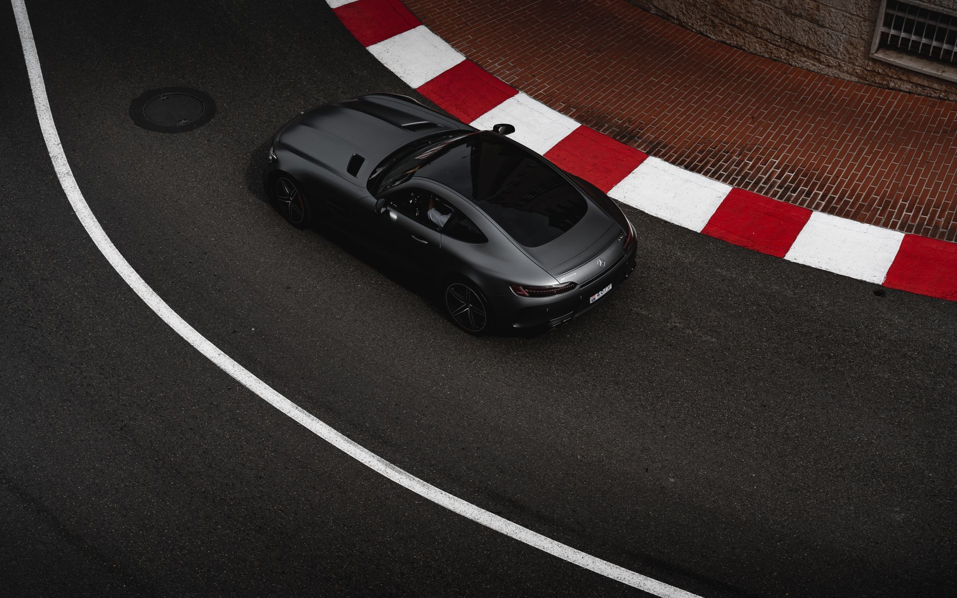 Strato 360 degree exterior view